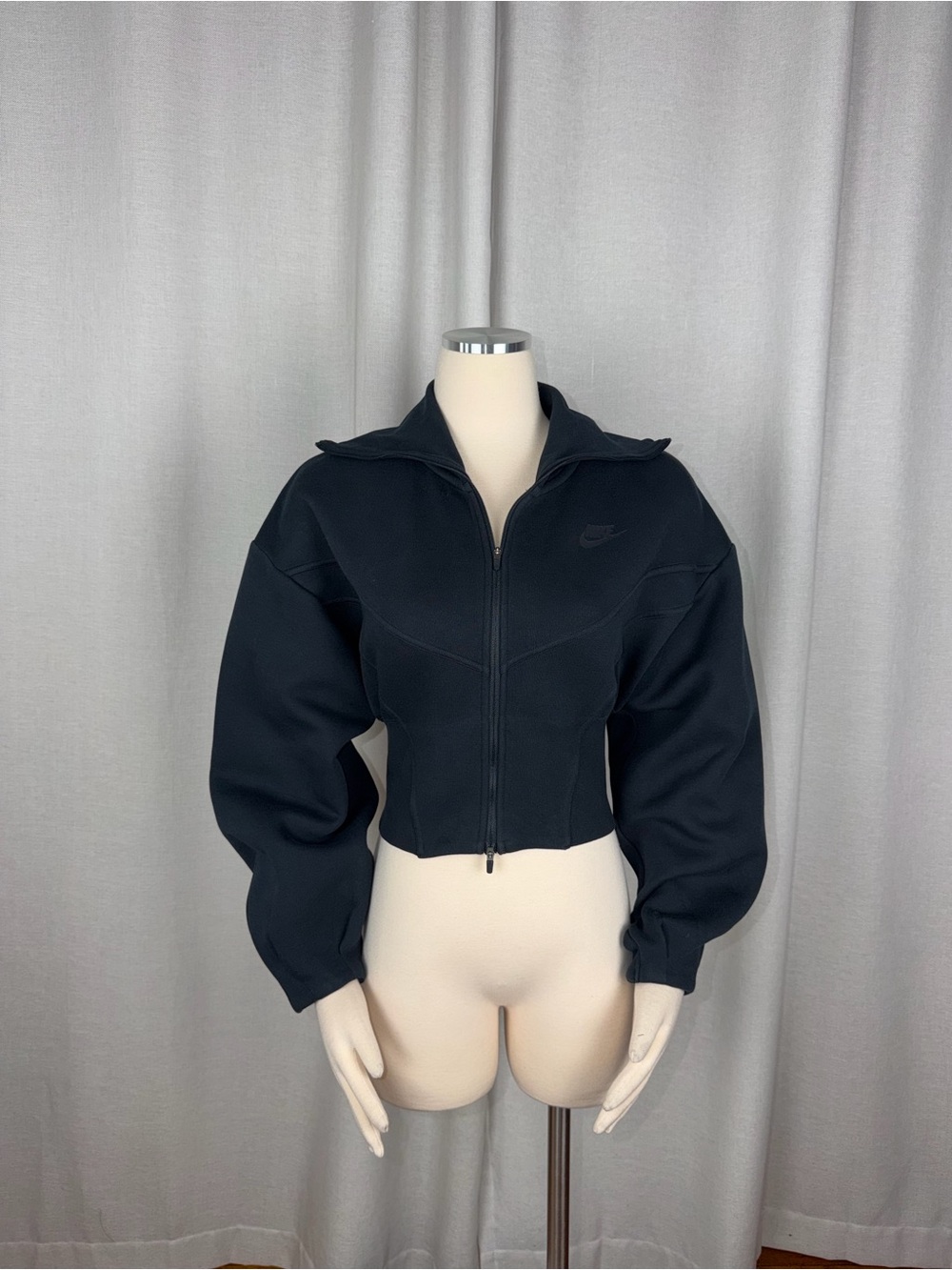 Nike Tech Women's Black Cropped Zip-Up Jacket